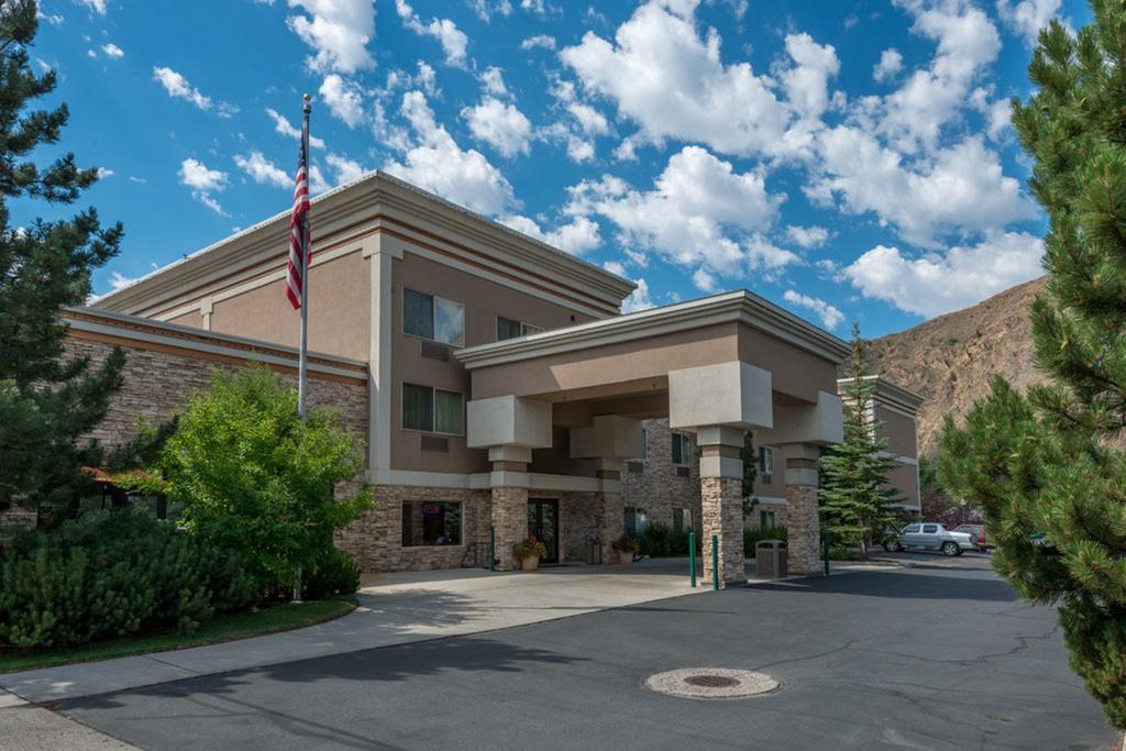 היילי Wood River Inn & Suite מראה חיצוני תמונה